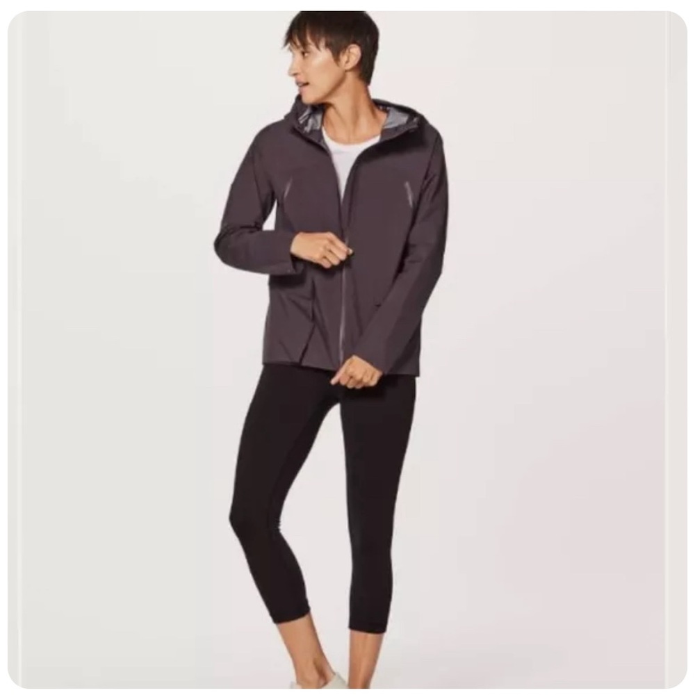Lululemon resist the mist jacket